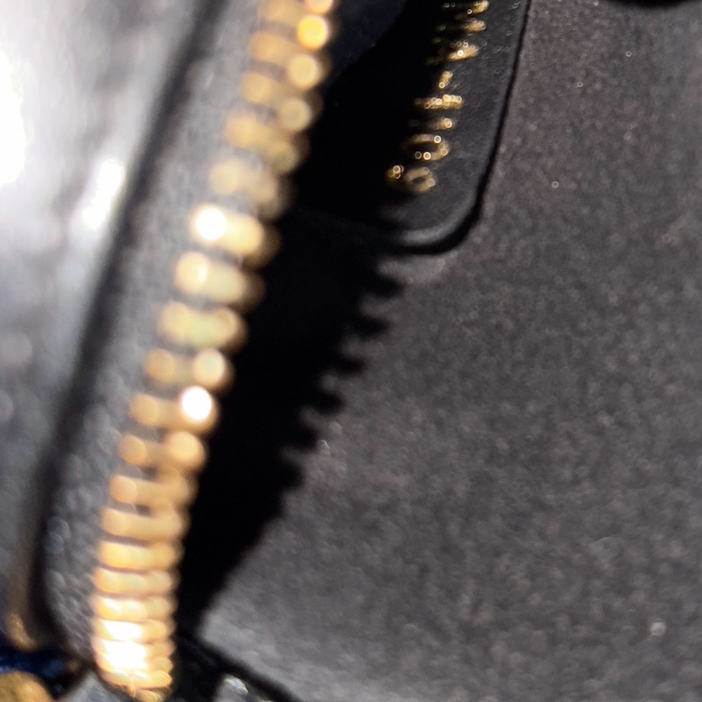 Christian Dior leather Oblique Diorquake Clutch. - Picture 10 of 11